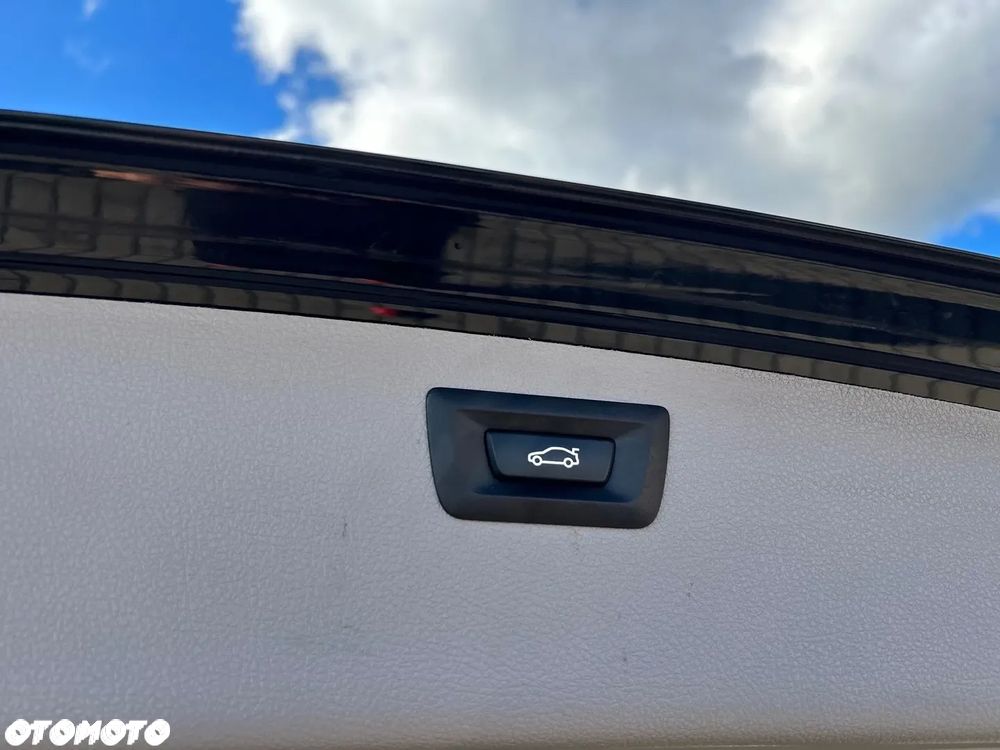 BMW Seria 3 318d - 11