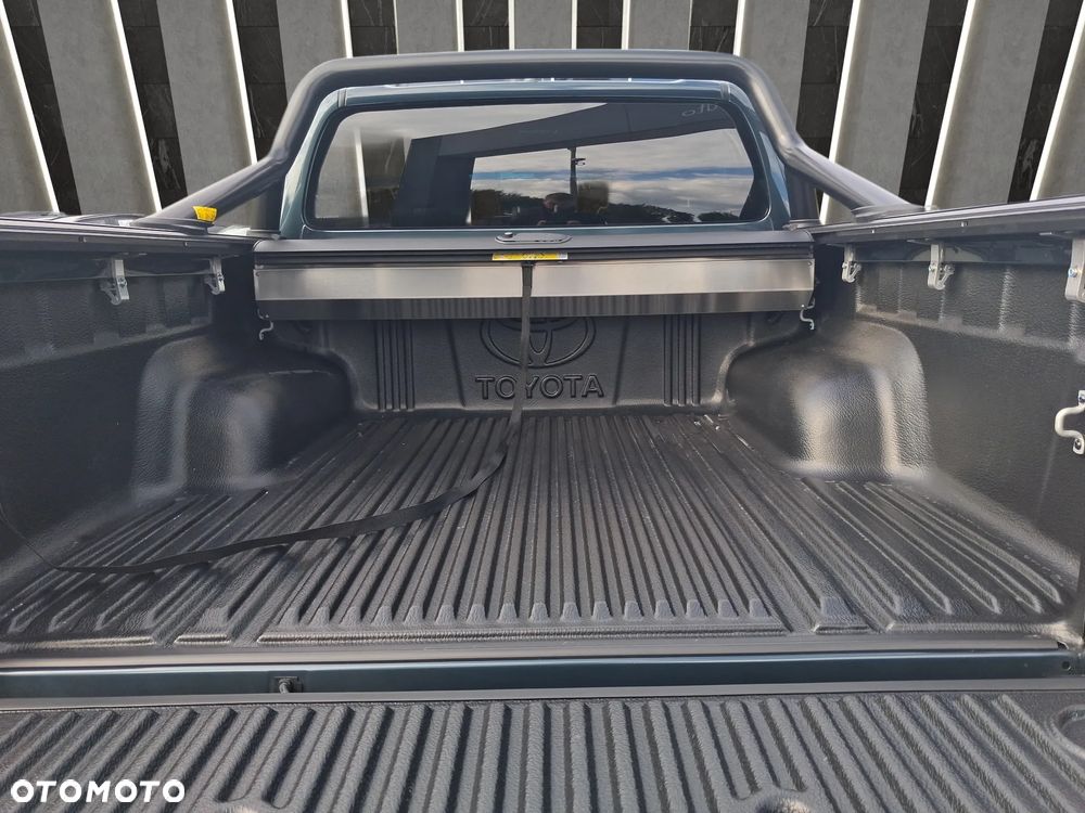 Toyota Hilux 2.8 D-4D Double Cab Invincible 4x4 - 21