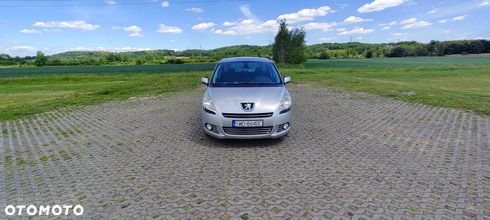 Peugeot 5008 120 VTi Premium - 1
