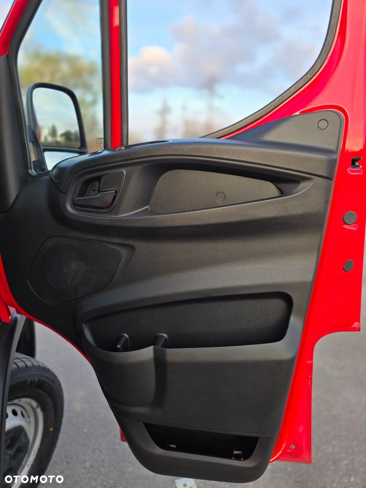 Iveco DAILY - 18