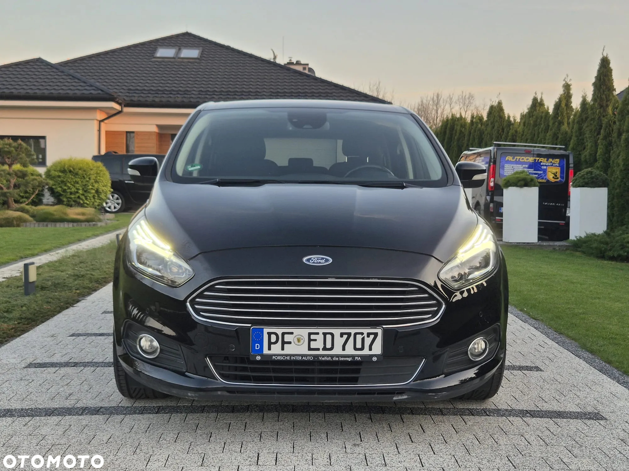 Ford S-Max 2.0 TDCi Titanium PowerShift - 37