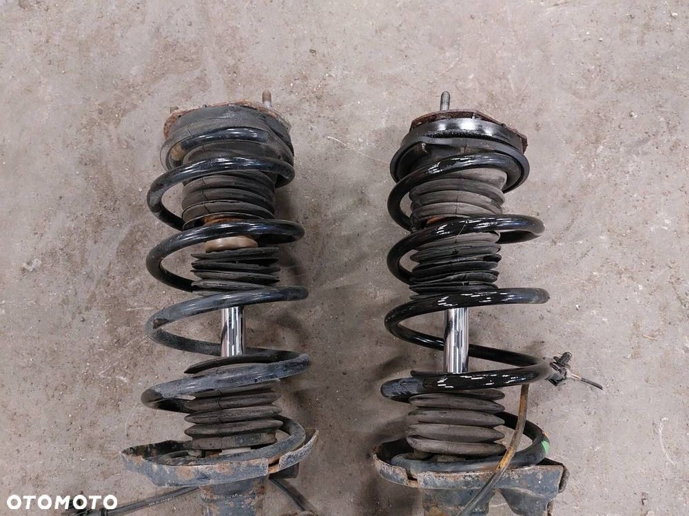 AMORTYZATOR SPRĘŻYNA ZWROTNICA LEWY + PRAWY PRZÓD FORD FIESTA MK6 - 9