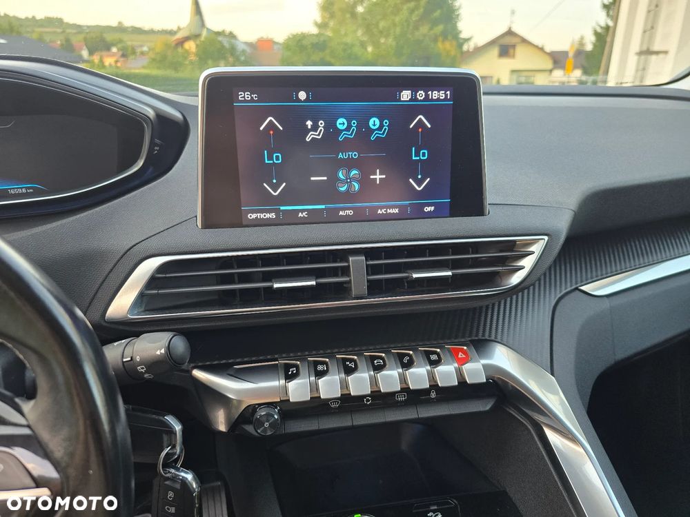 Peugeot 3008 1.6 BlueHDi Allure S&S - 16