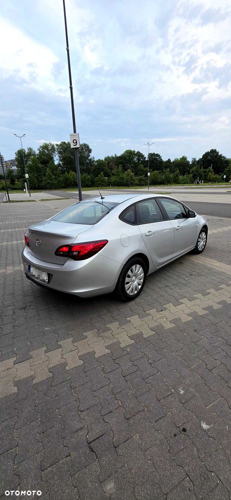 Opel Astra - 4