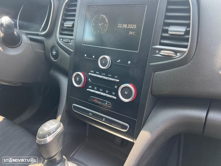 Renault Mégane 1.5 Blue dCi Intens - 9