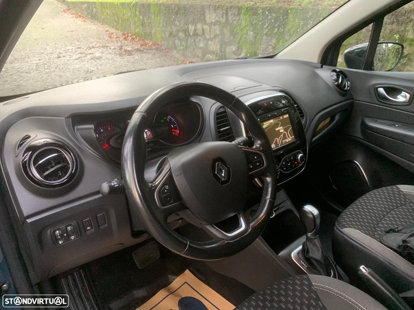 Renault Captur 1.5 dCi Exclusive EDC - 25
