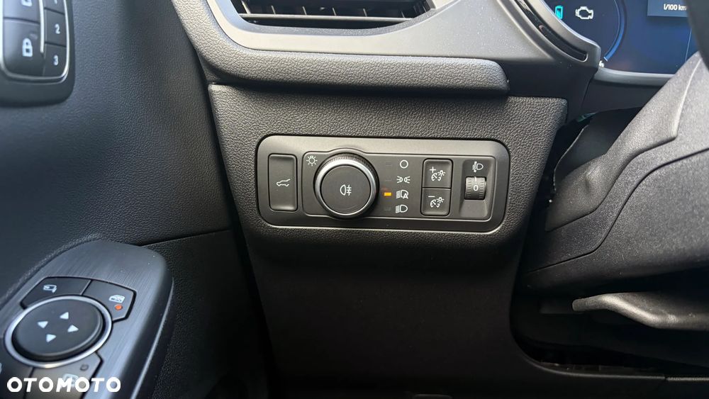 Ford Kuga - 17