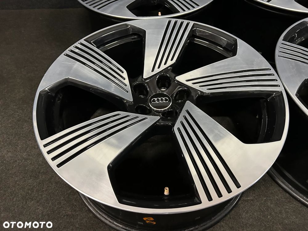 Alufelgi Audi Q7 E-Tron, Q7 II, Q8, Q5 II, A6 C8, A7 21 cali 5x112 4szt. - 5