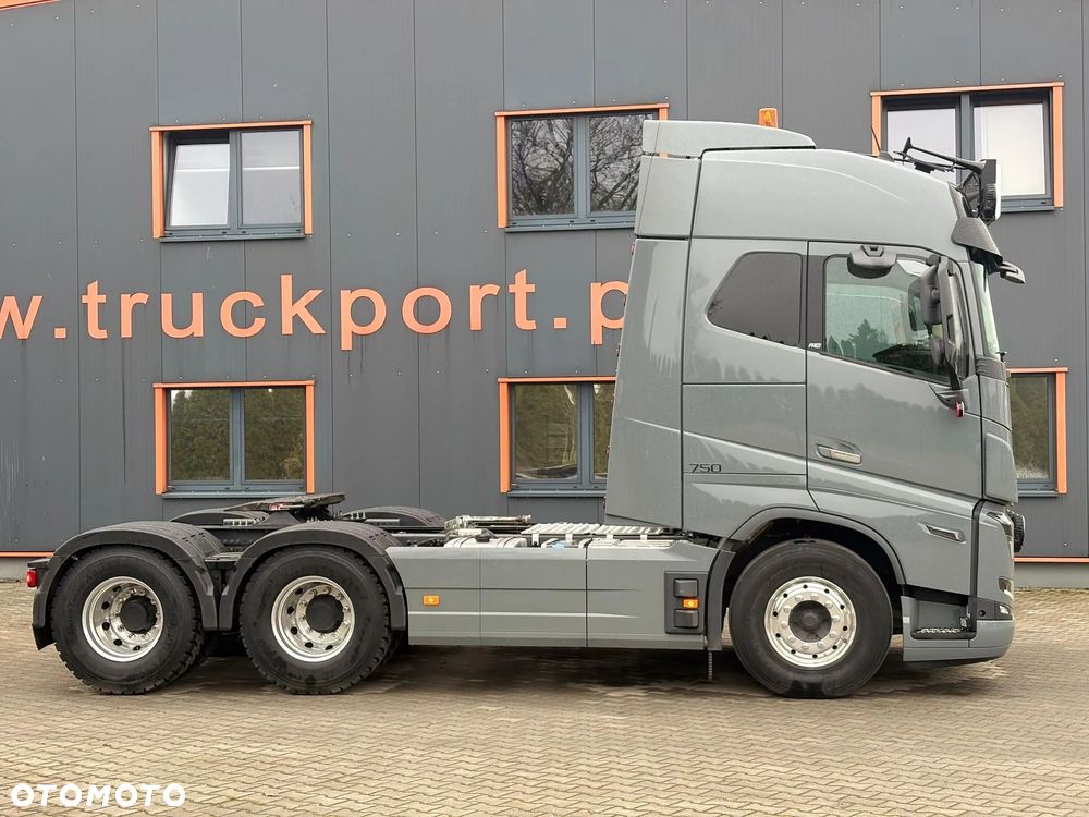 Volvo FH750 6x4 Euro 6, dwuobwodowa hydraulika - 4