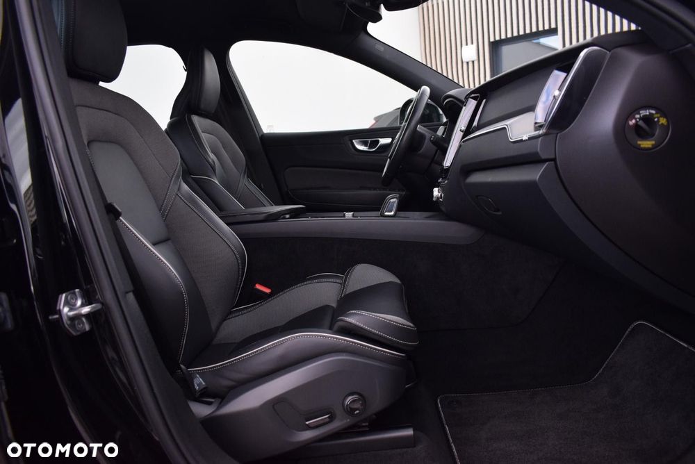Volvo XC 60 - 22