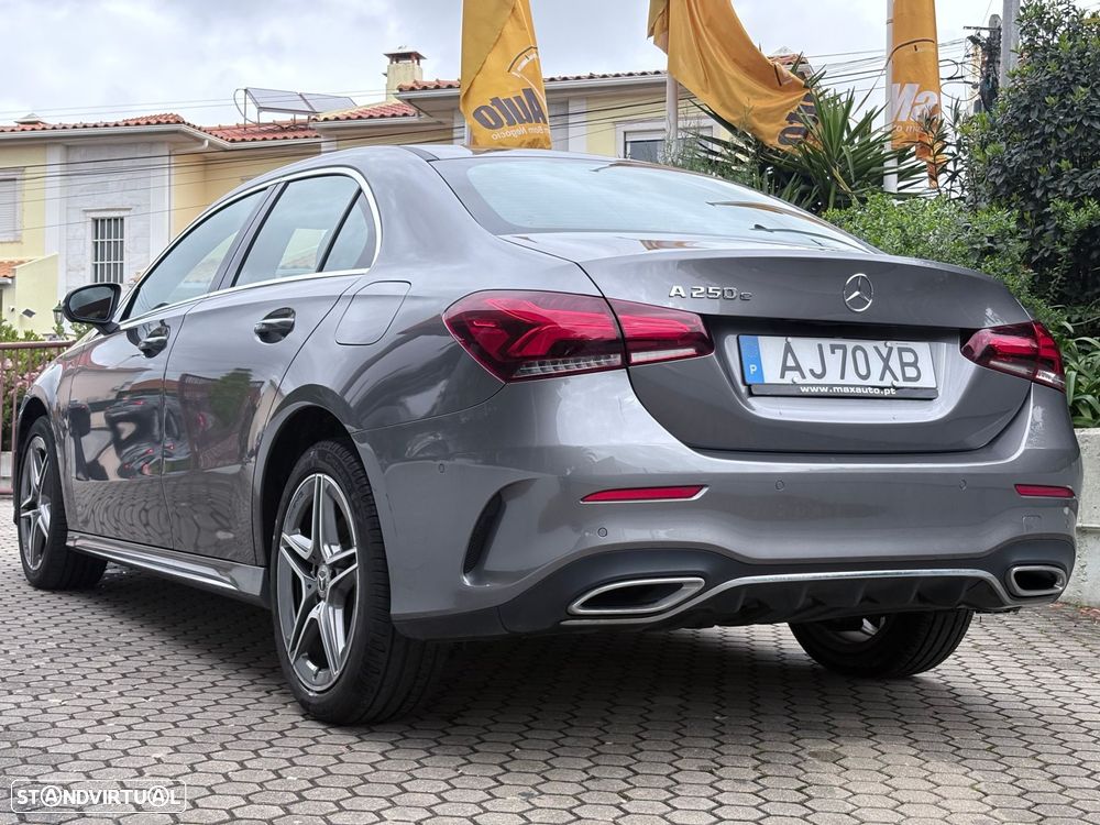 Mercedes-Benz A 250 Limousine e AMG Line - 23