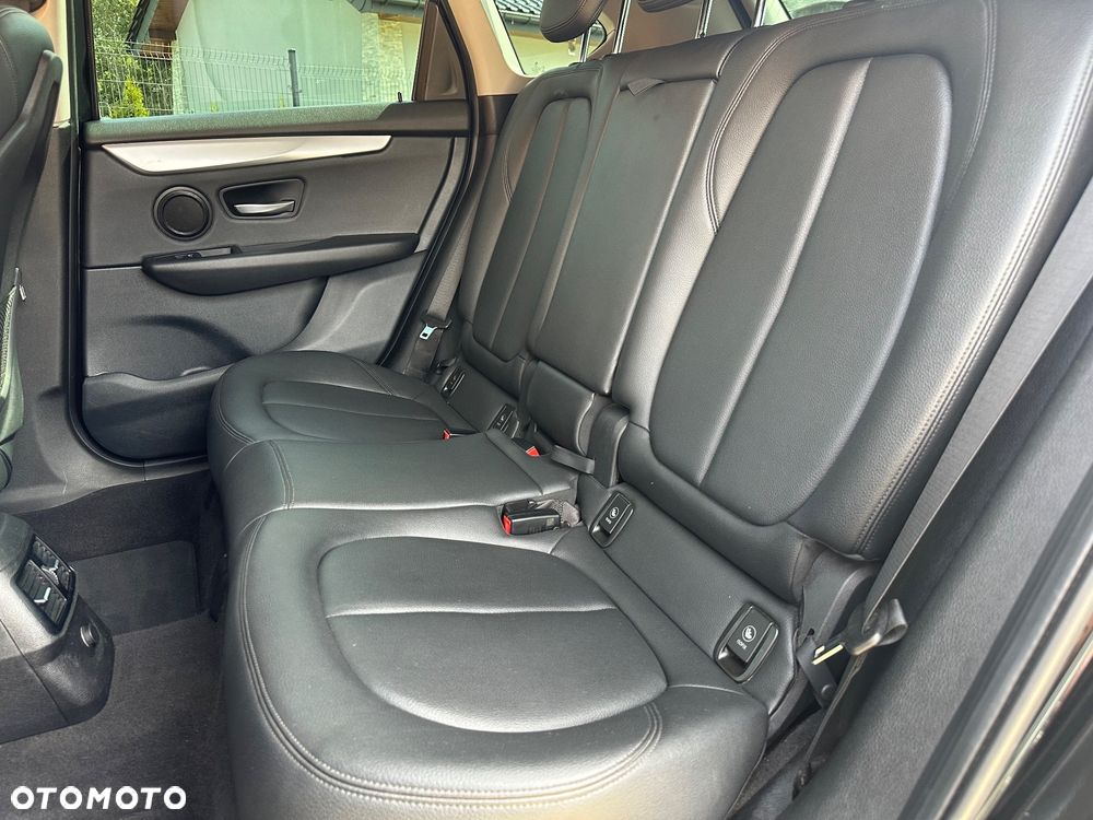 BMW Seria 2 218d - 14
