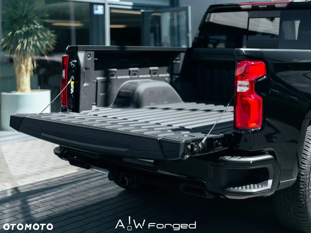 Chevrolet Silverado - 14