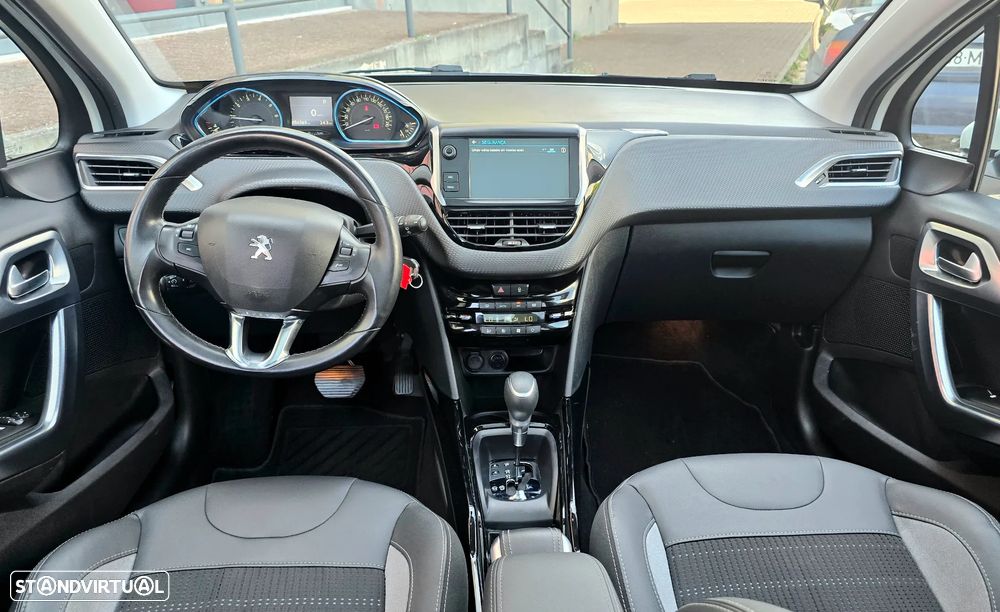 Peugeot 2008 PureTech 110 GPF Stop&Start EAT6 Allure - 19