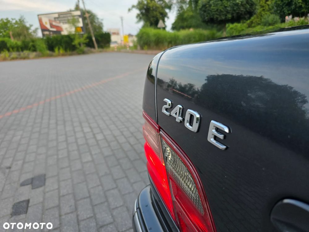 Mercedes-Benz Klasa E - 10
