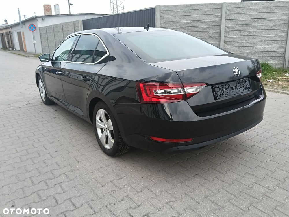 Skoda Superb 2.0 TDI DSG L&K - 2