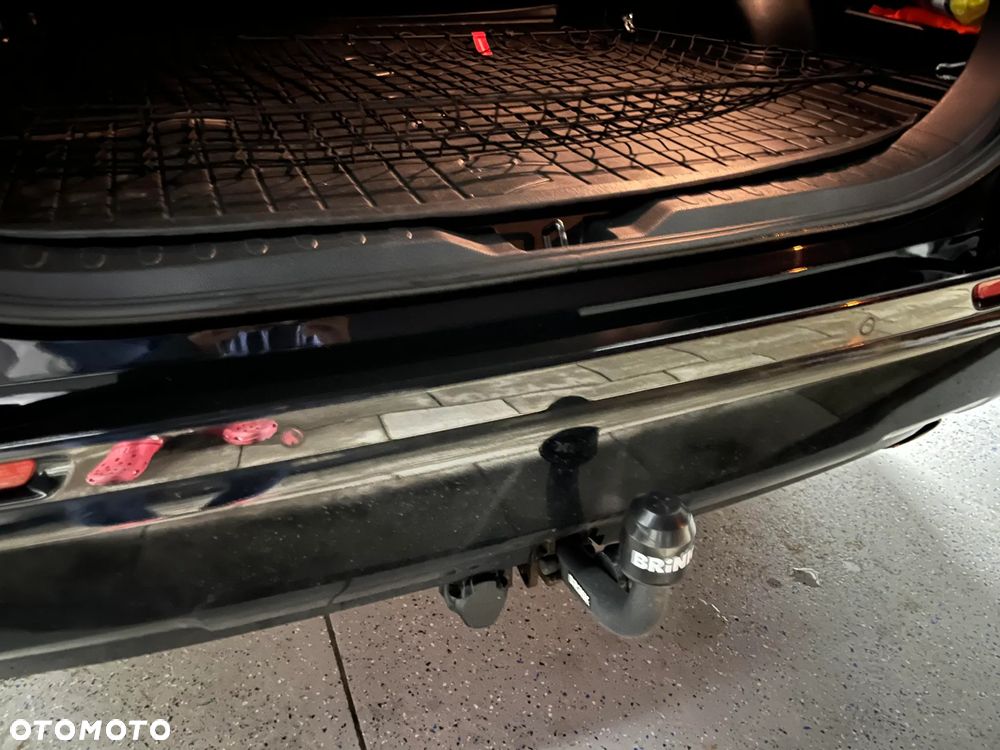 Toyota RAV4 2.5 Hybrid Black Edition by JBL 4x4 - 9