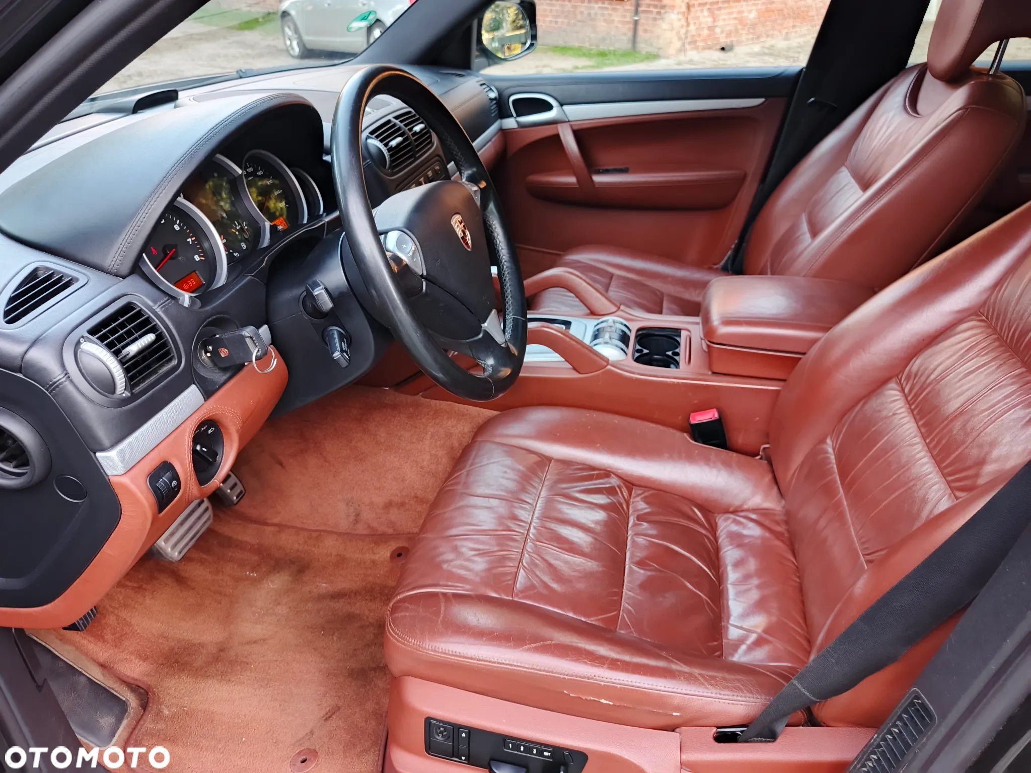 Porsche Cayenne - 23