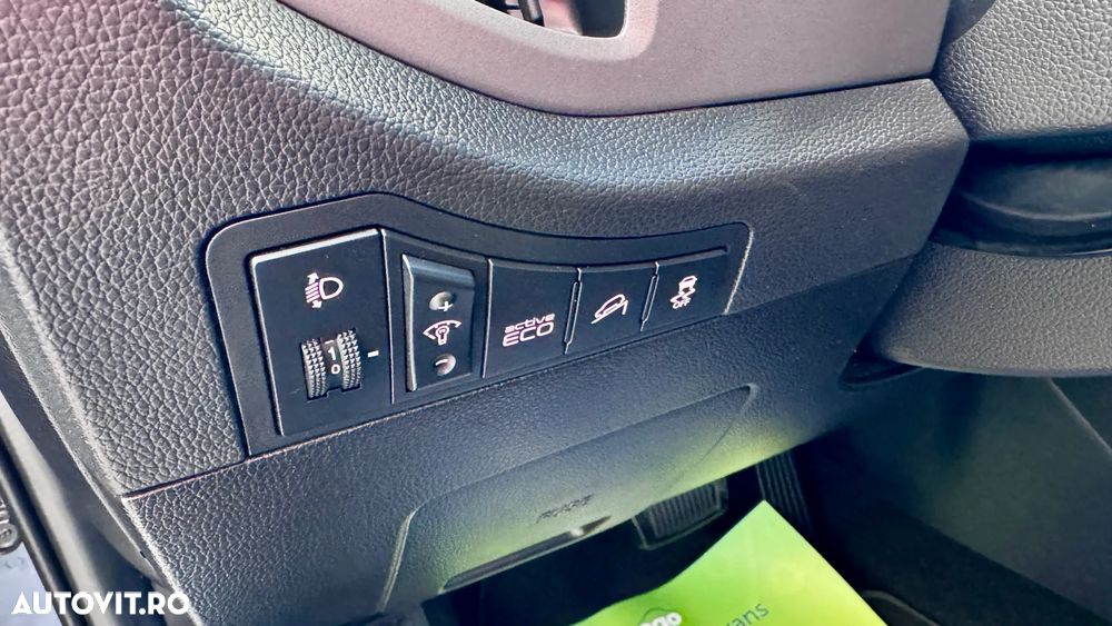 Kia Sportage 2.0 CRDI 4WD Automatik Dream-Team Edition - 11