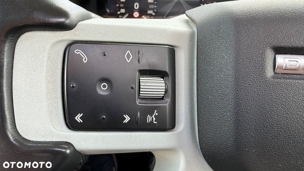 Land Rover Defender 3.0 D250 mHEV SE - 32