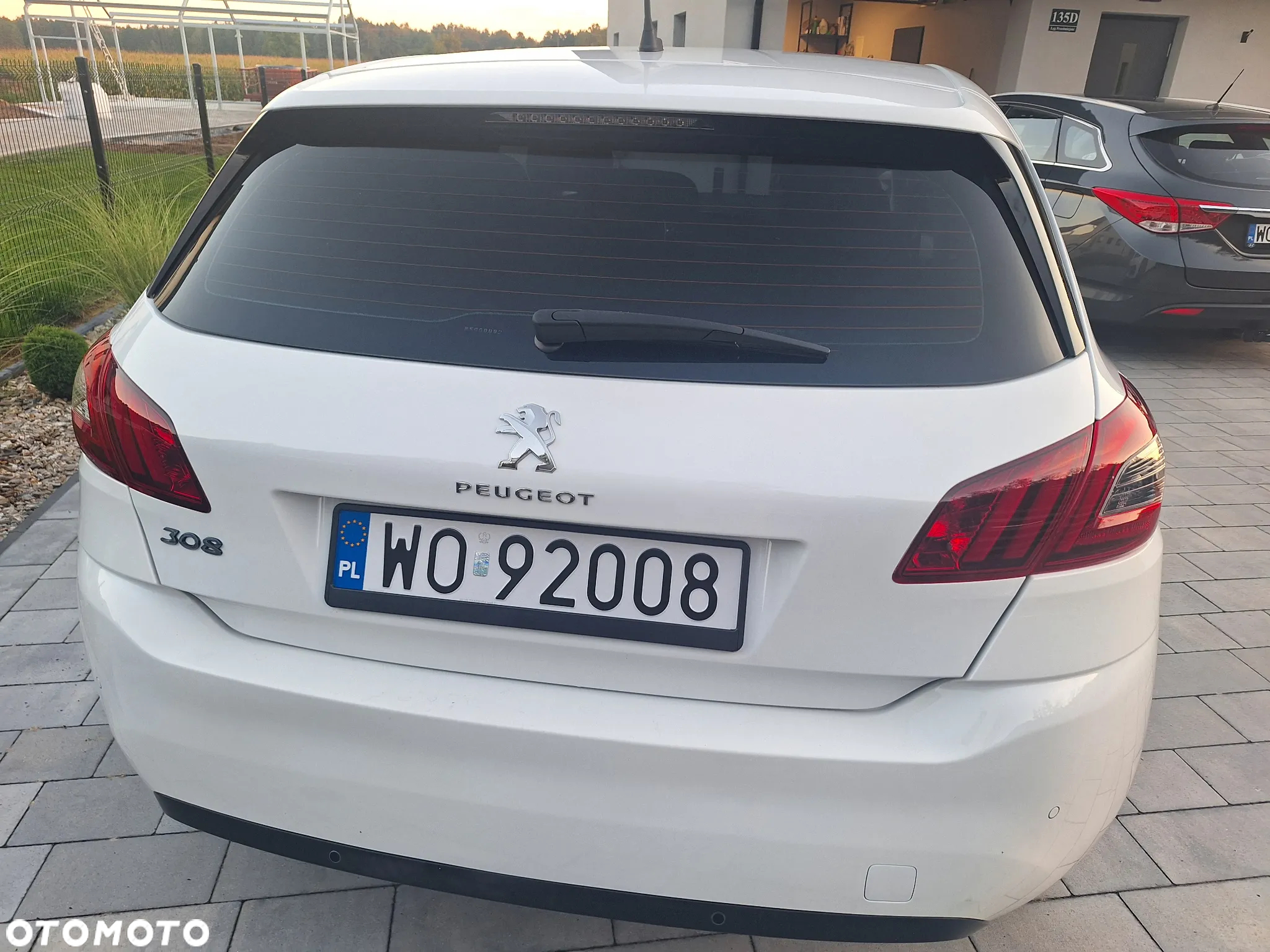 Peugeot 308 1.5 BlueHDi Allure S&S - 5