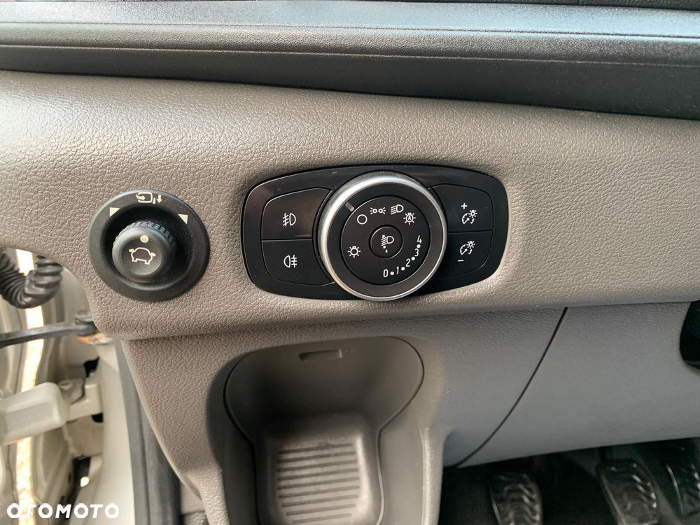 Ford Transit - 26