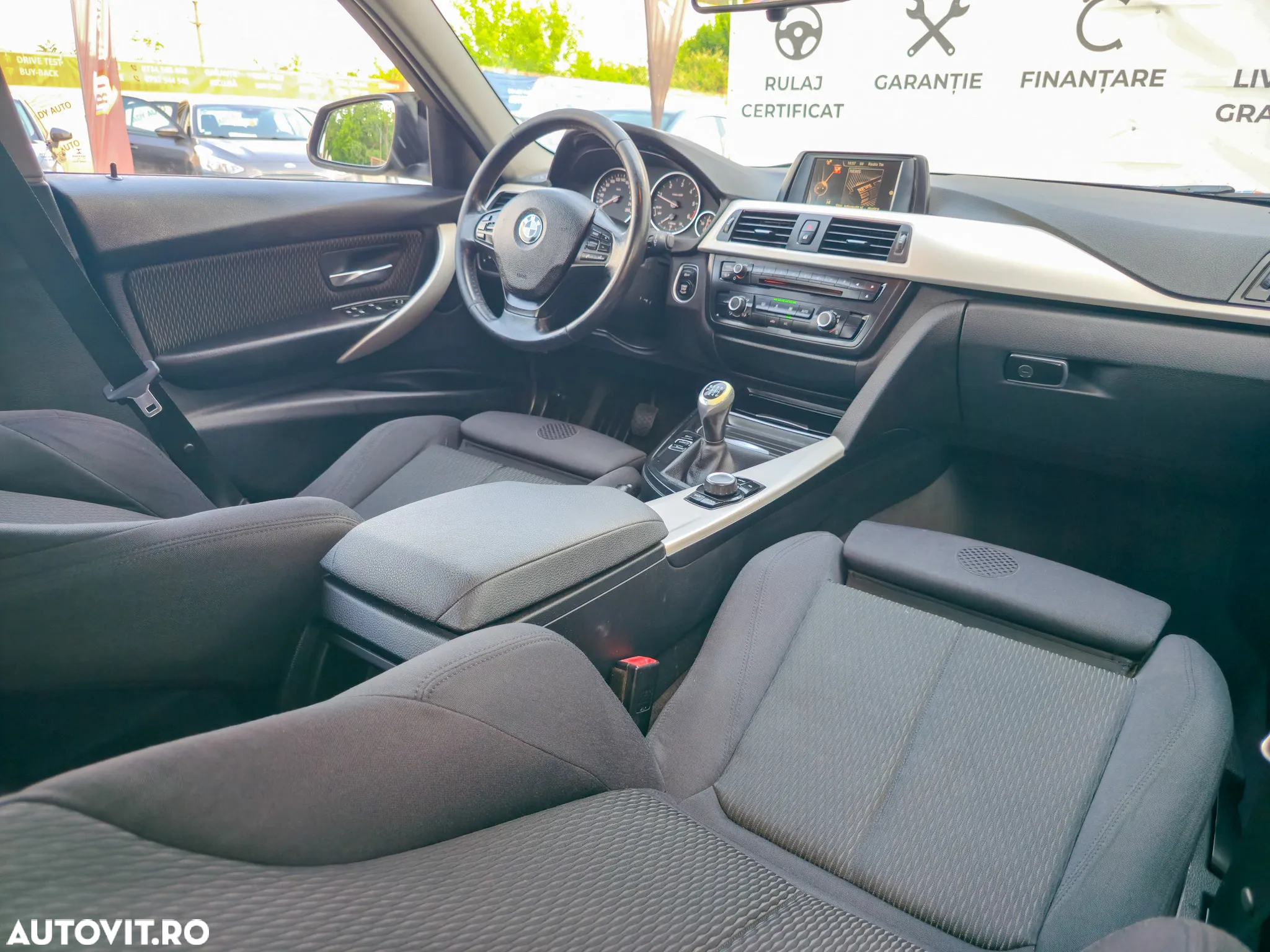 BMW Seria 3 318d xDrive - 9
