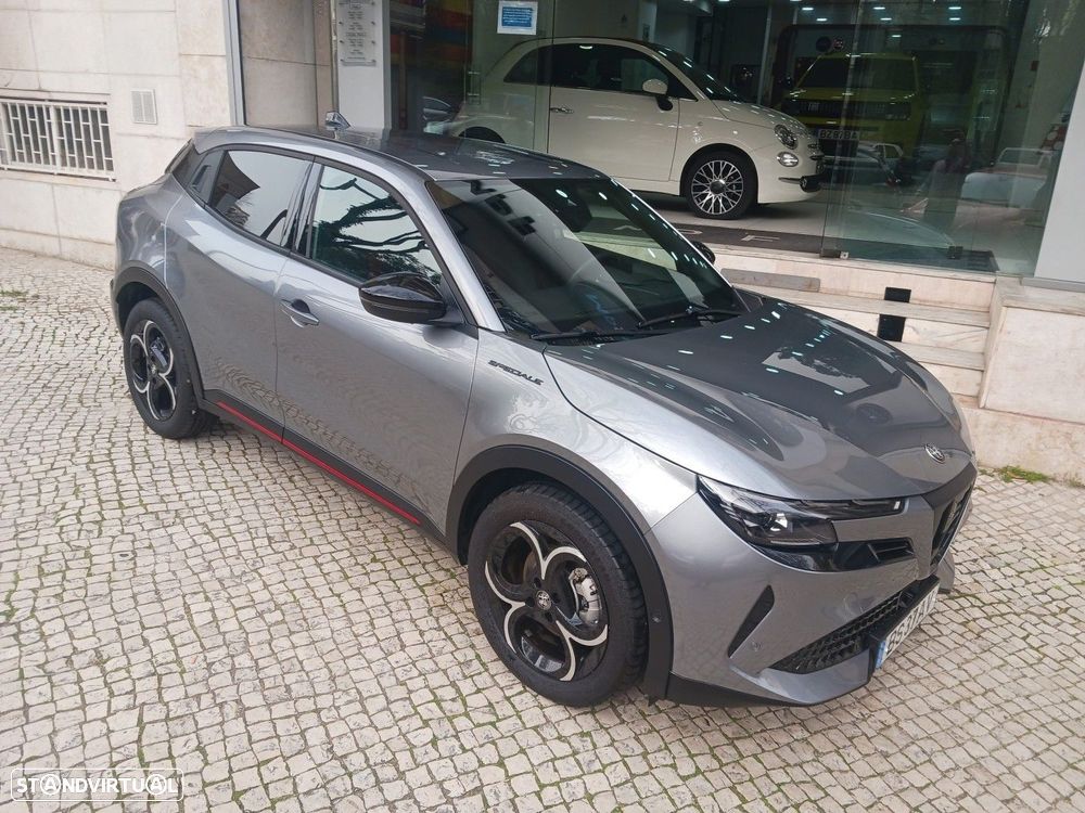 Alfa Romeo Junior 1.2 Speciale eDCT6 - 4