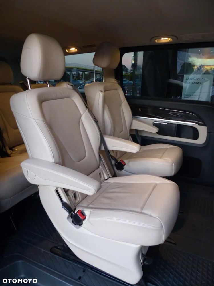 Mercedes-Benz Klasa V 300 d 4-Matic Avantgarde 9G-Tronic (d³ugi) - 17