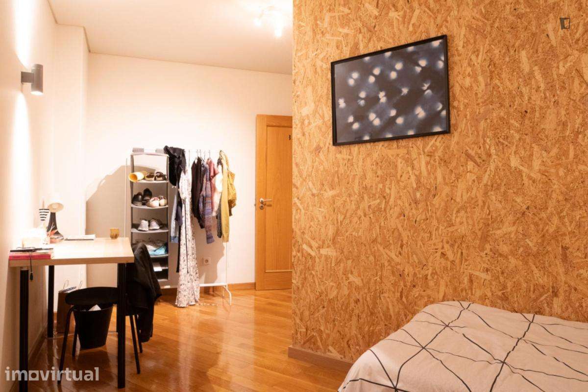 Quarto - localizado em Cedofeita Porto - Grande imagem: 5/14