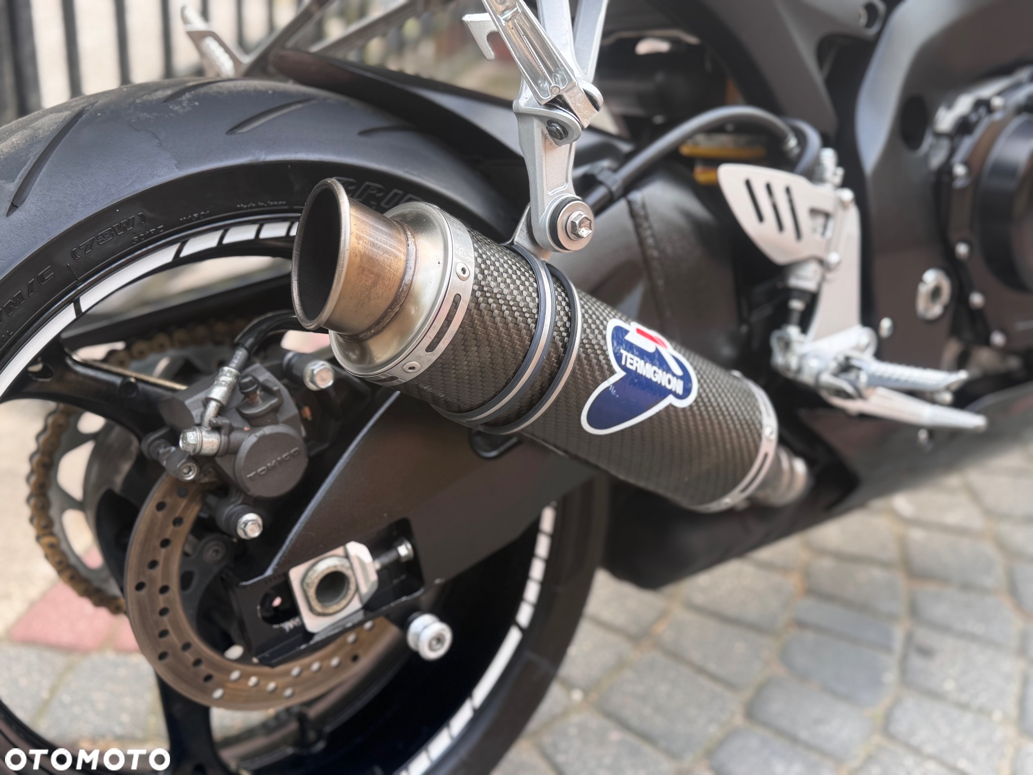Suzuki GSX-R - 23