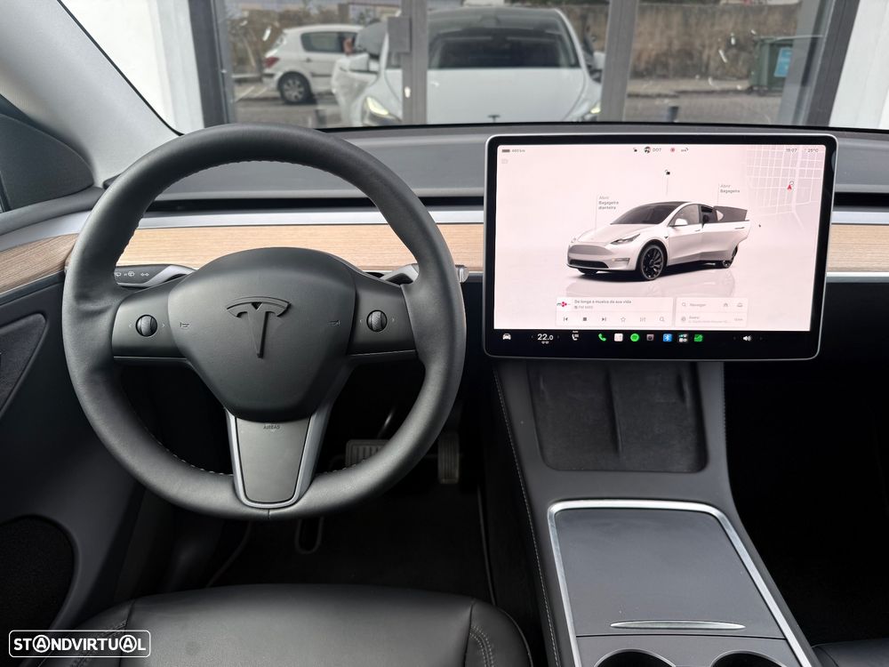 Tesla Model Y Long Range Dual Motor AWD - 17