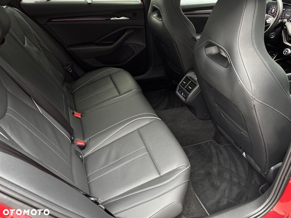 Skoda Superb 2.0 TDI SCR 4x4 Sportline DSG - 10