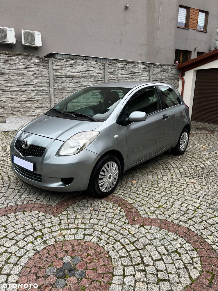 Toyota Yaris - 2