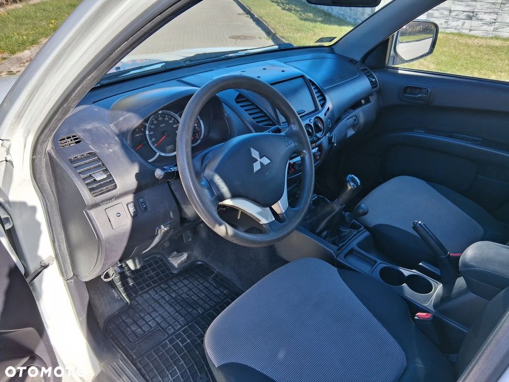 Mitsubishi L200 2.5 DID DC Intense - 14