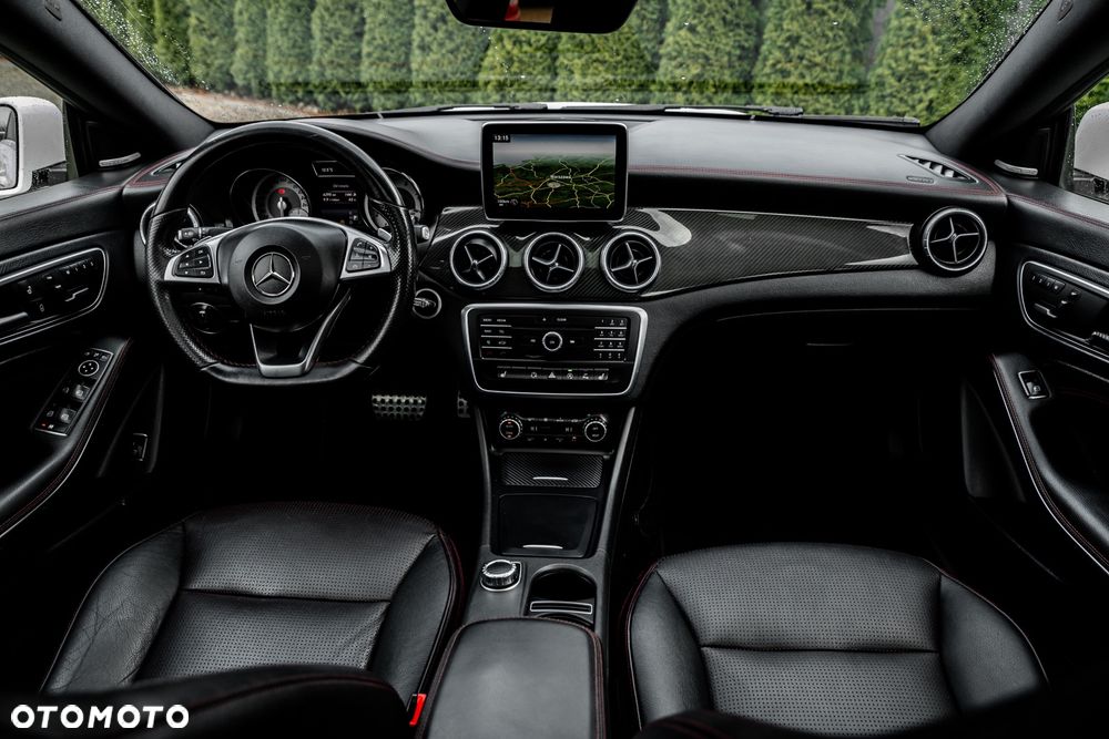 Mercedes-Benz CLA 250 4Matic 7G-DCT AMG Line - 28