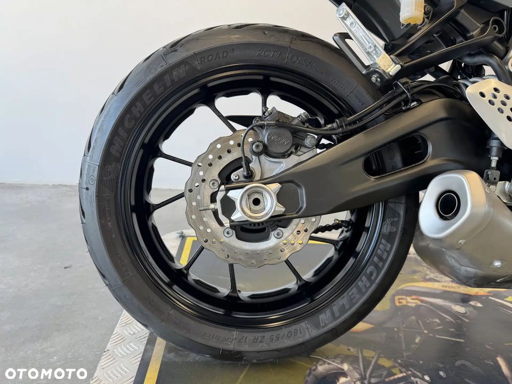 Yamaha MT - 15