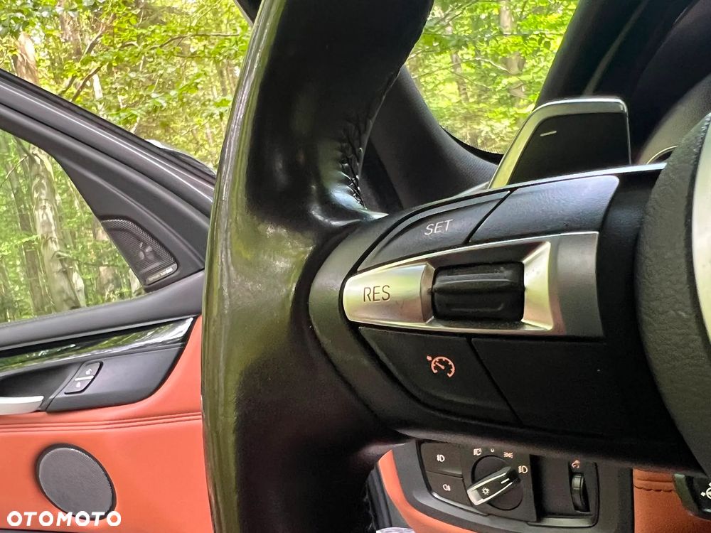 BMW X5 M M50i - 33