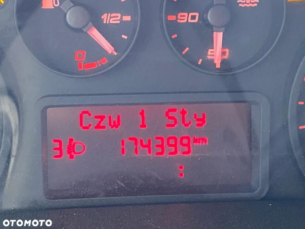 Iveco DAILY 35-150 - 17