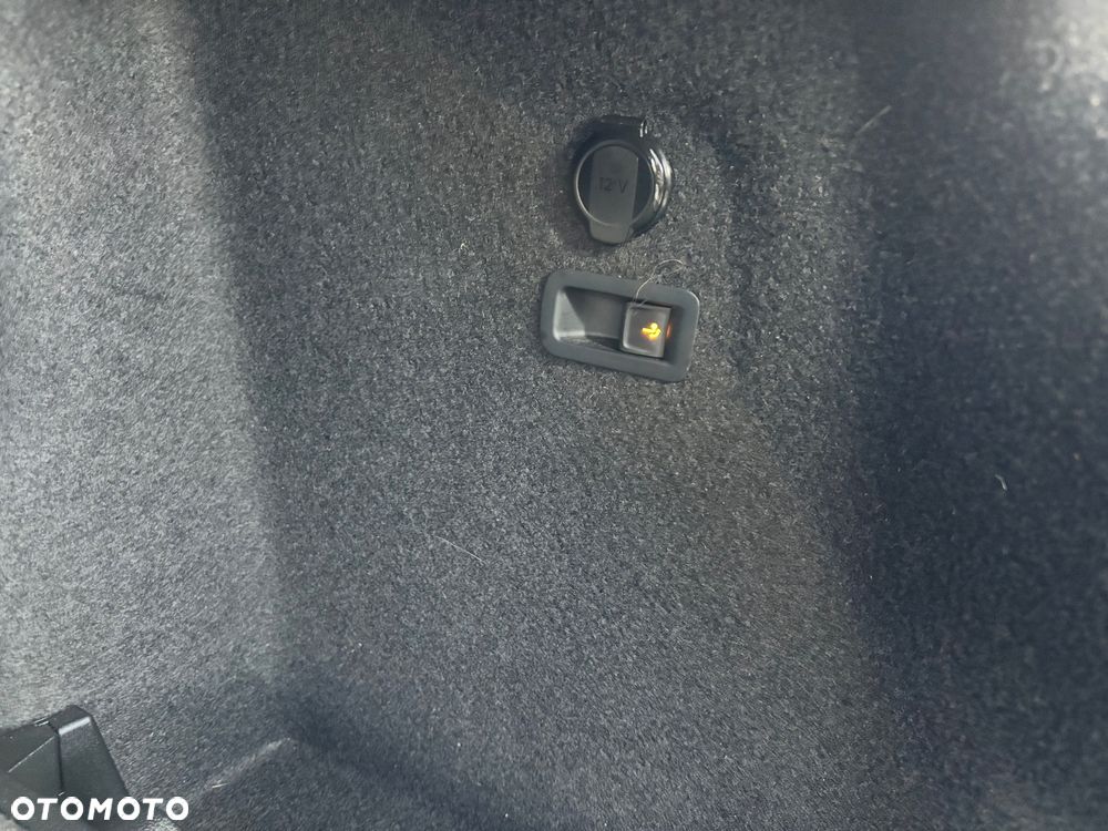 Volkswagen Golf Variant 2.0 TDI SCR DSG Active - 14