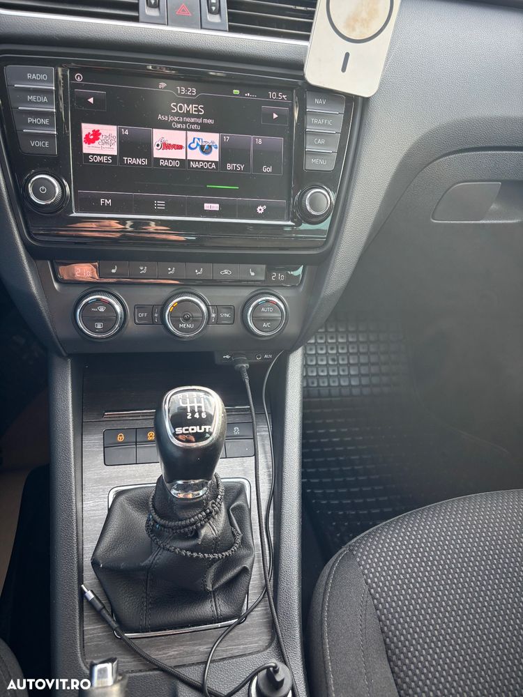 Skoda Octavia Combi Diesel 2.0 TDI 4X4 Scout - 8