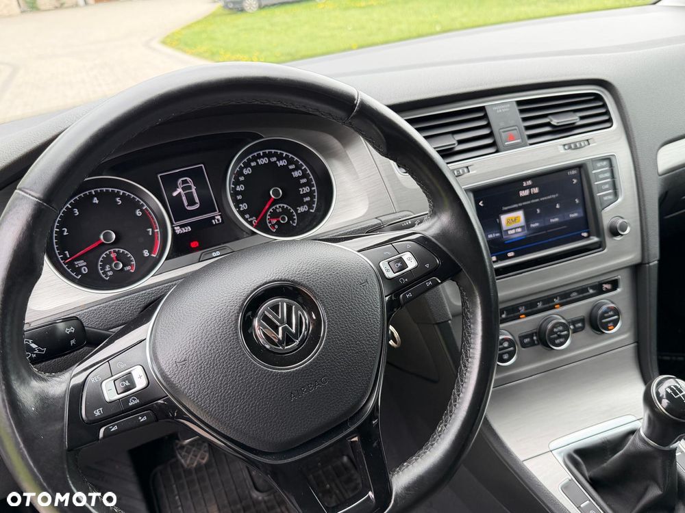 Volkswagen Golf 1.4 TSI BMT Comfortline - 15