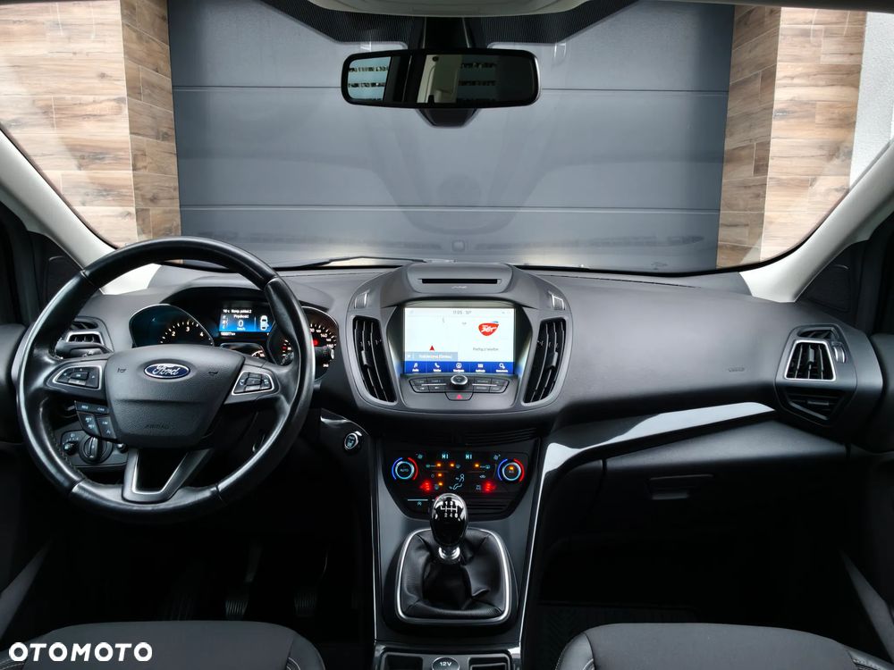 Ford Kuga 2.0 TDCi FWD Titanium - 27