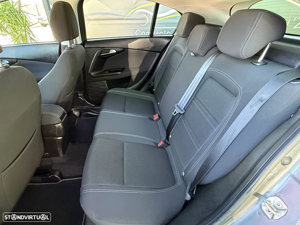 Fiat Tipo Station Wagon 1.3 M-Jet Lounge Tech - 15