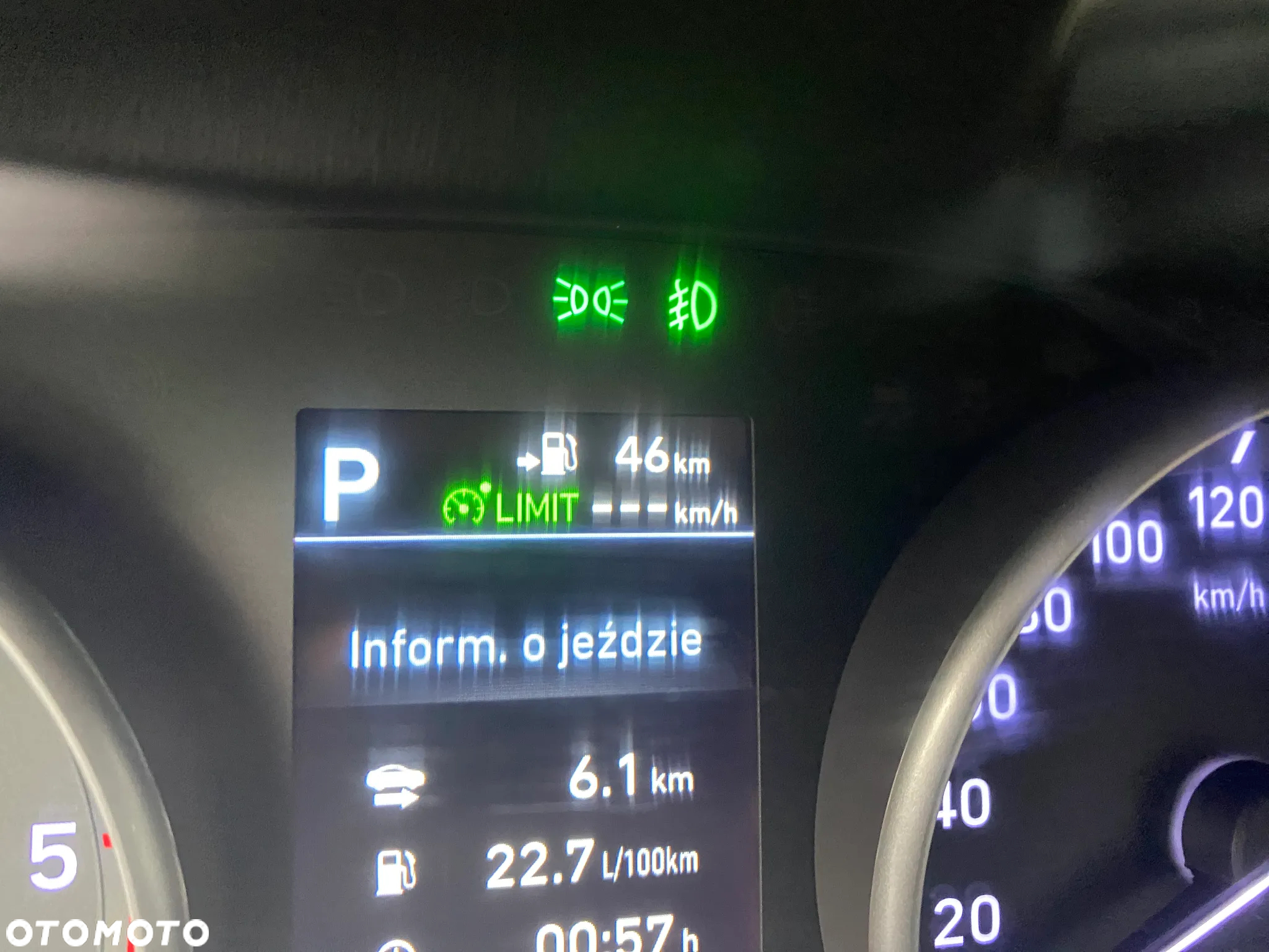 Hyundai i30 1.6 D Premium DCT - 35