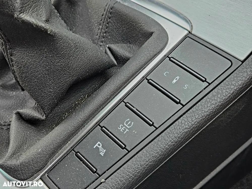 Volkswagen Passat Variant 2.0 TSI Business Edition - 20