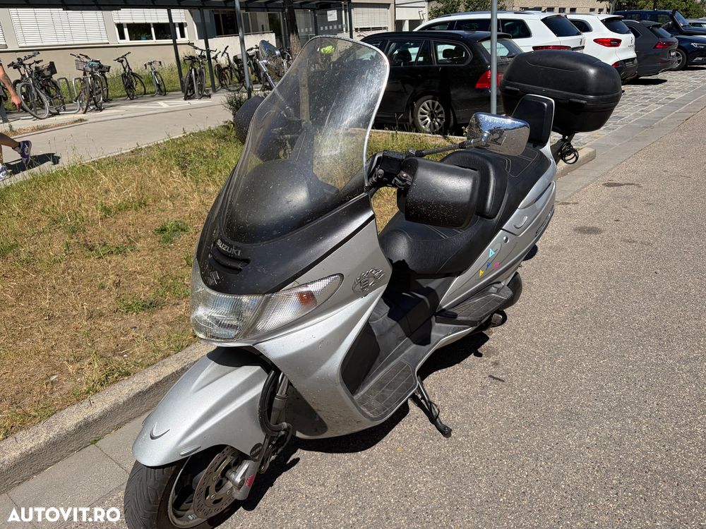 Suzuki AN 400 Burgman - 13
