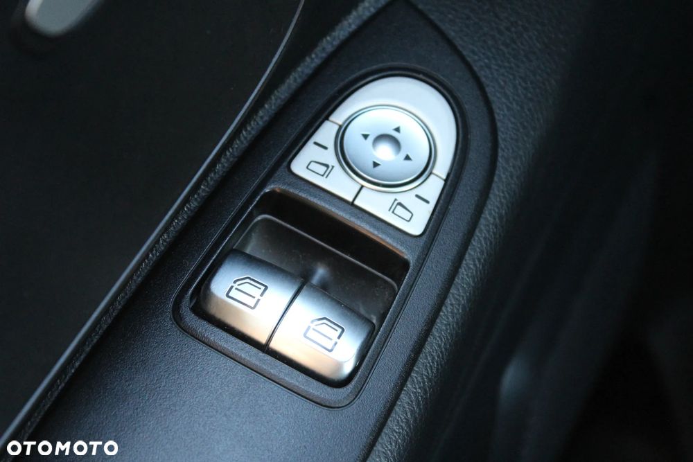 Mercedes-Benz Vito - 18