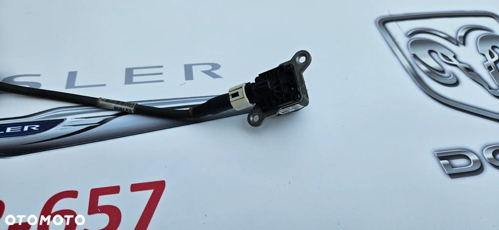 Dodge Durango III LIFT 2021-2025 Kamera cofania w klapę bagażnika 68530334AA - 5