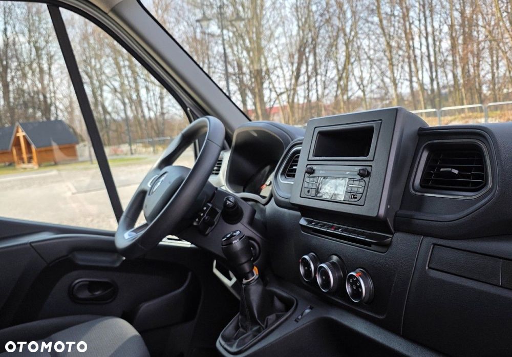 Renault Master - 24